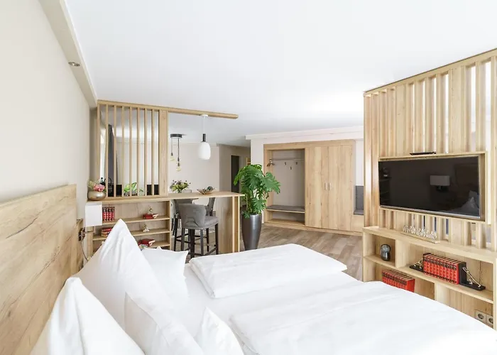 Hotel Forsthaus Gruena Betreibergesellschaft Mbh